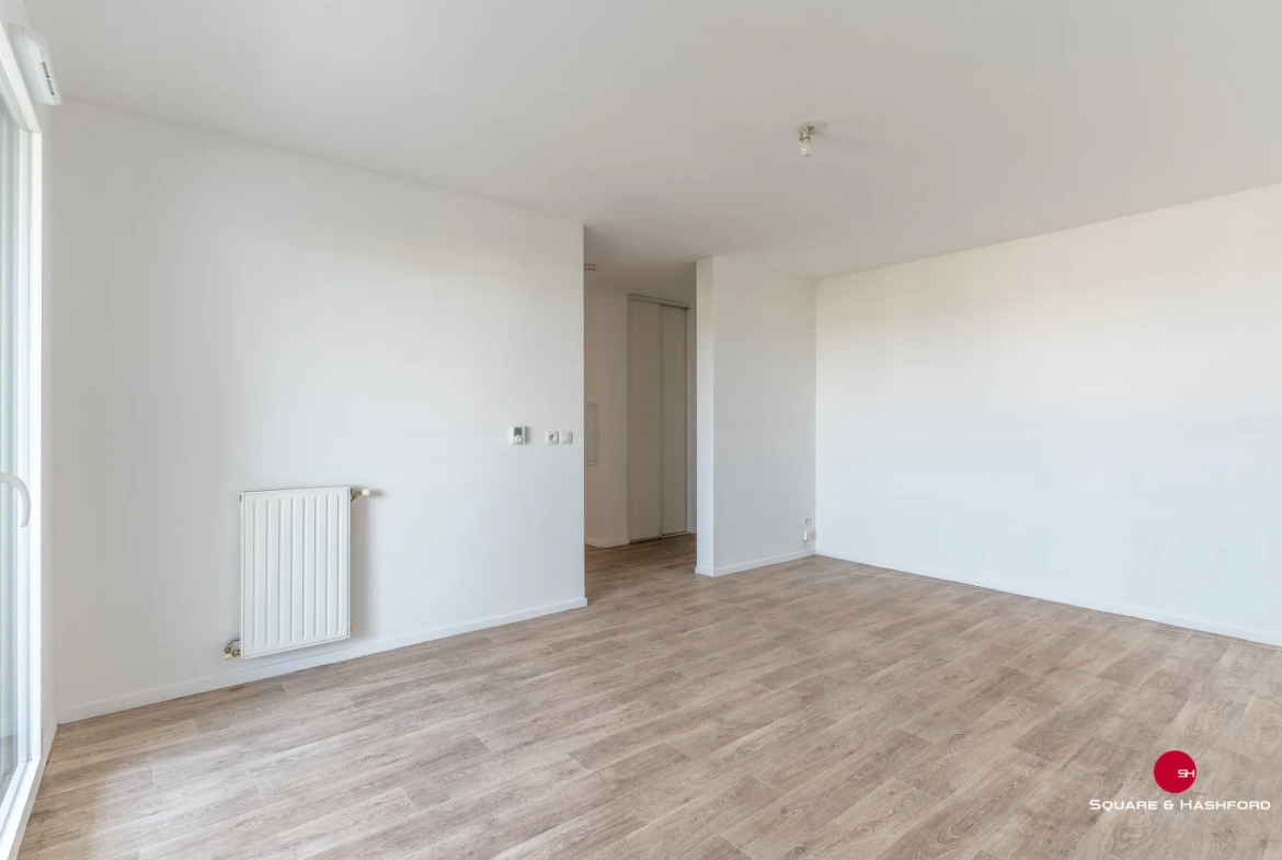 Appartement T3 avec terrasse et parking à Cenon Centre 