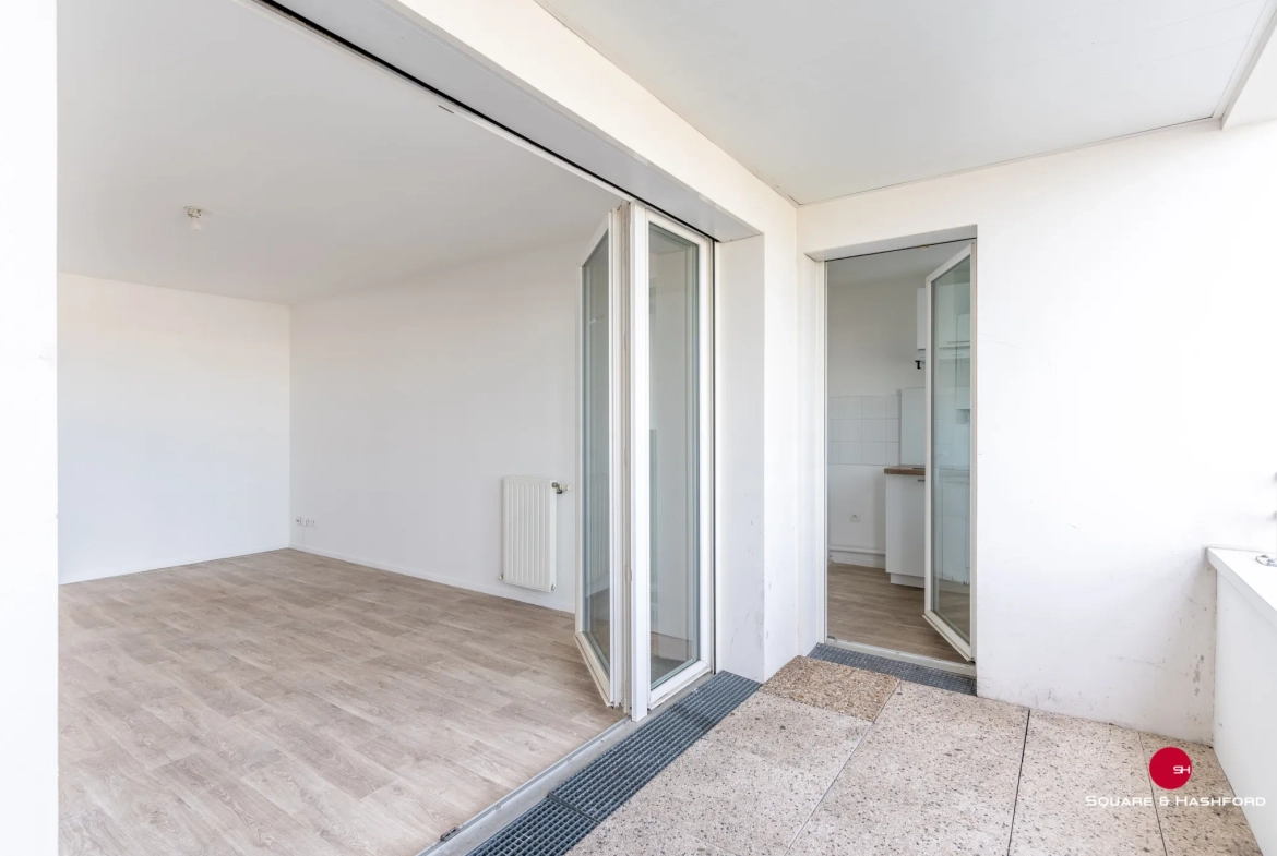 Appartement T3 avec terrasse et parking à Cenon Centre 