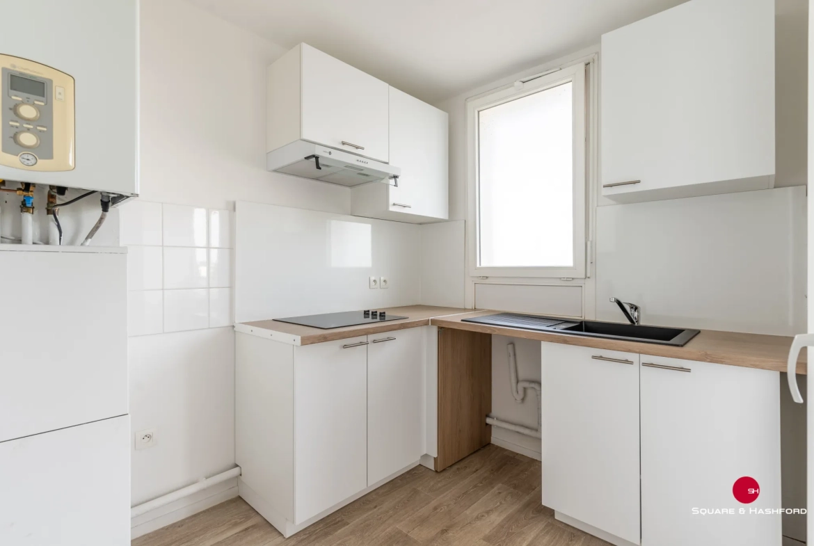 Appartement T3 avec terrasse et parking à Cenon Centre 
