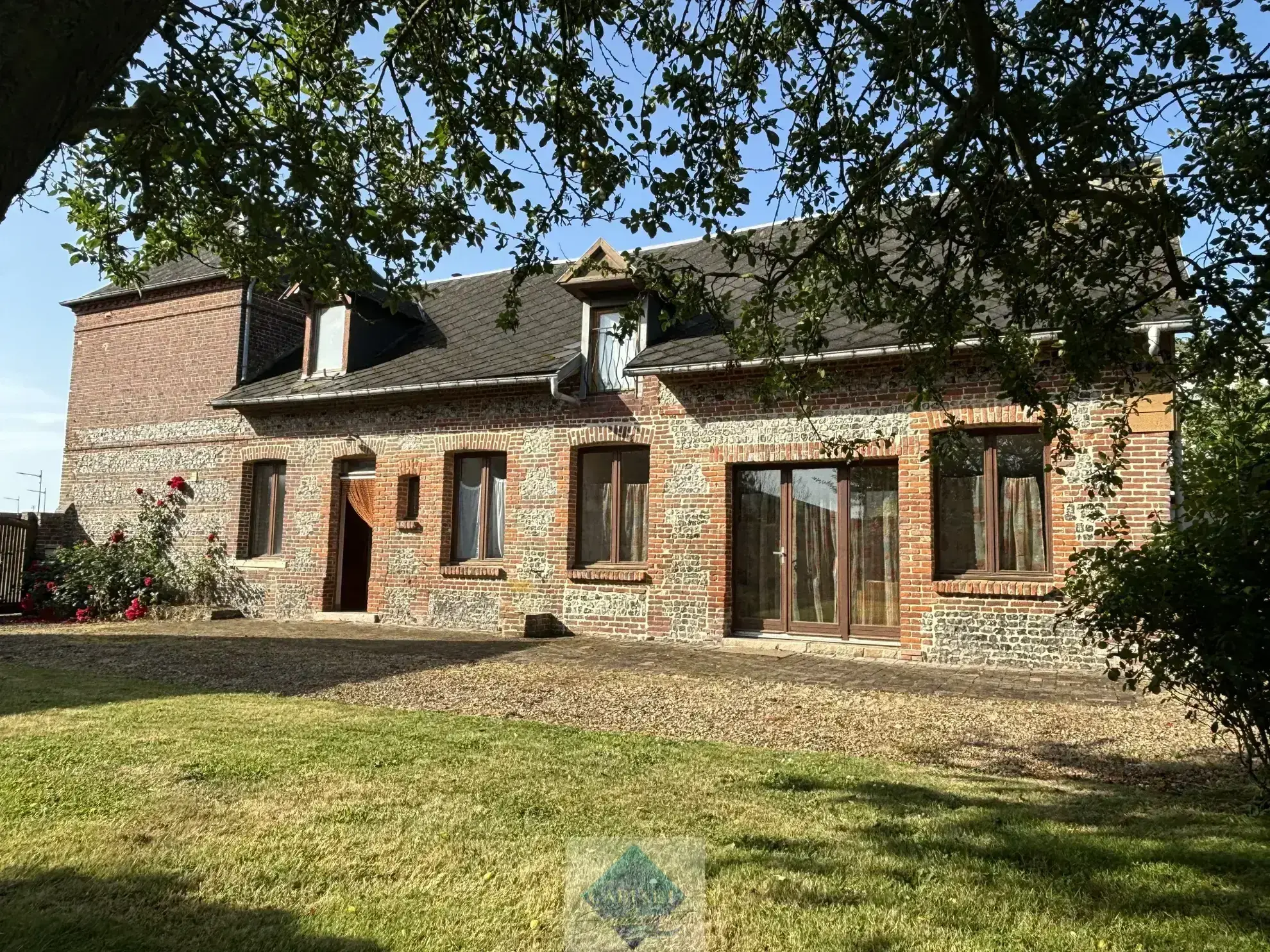 Belle maison en brique et silex à Guilmecourt près de la mer 