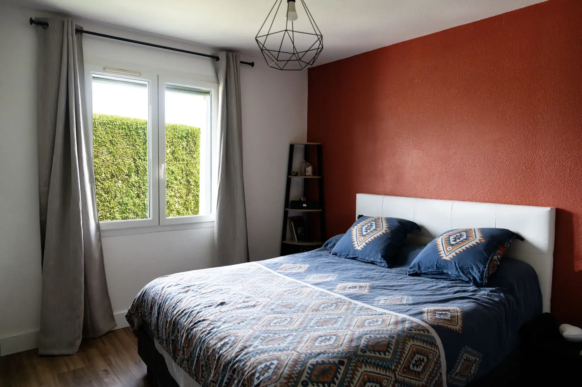 Maison de plain-pied avec piscine et jardin à Carcassonne – Excellent état 
