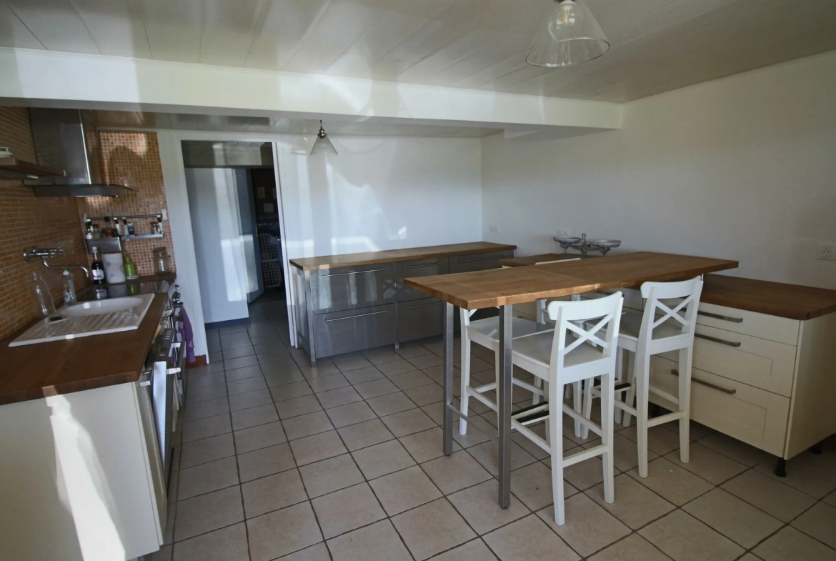 Charmante maison contemporaine à vendre près de Puy-l'Évêque 