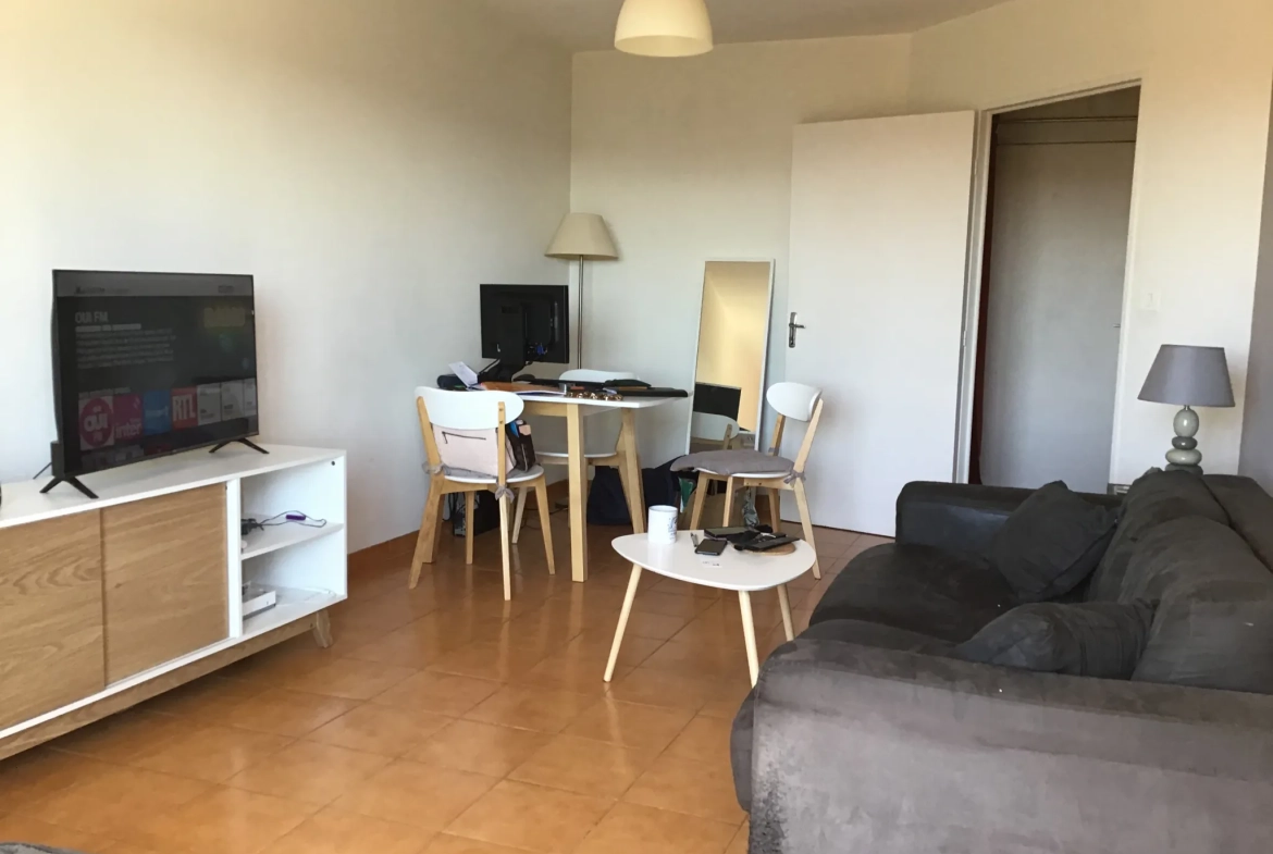 Appartement 2 pièces avec terrasse, garage et cave à Grasse - Vue sur Plascassier 