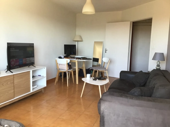 Appartement 2 pièces avec terrasse, garage et cave à Grasse - Vue sur Plascassier