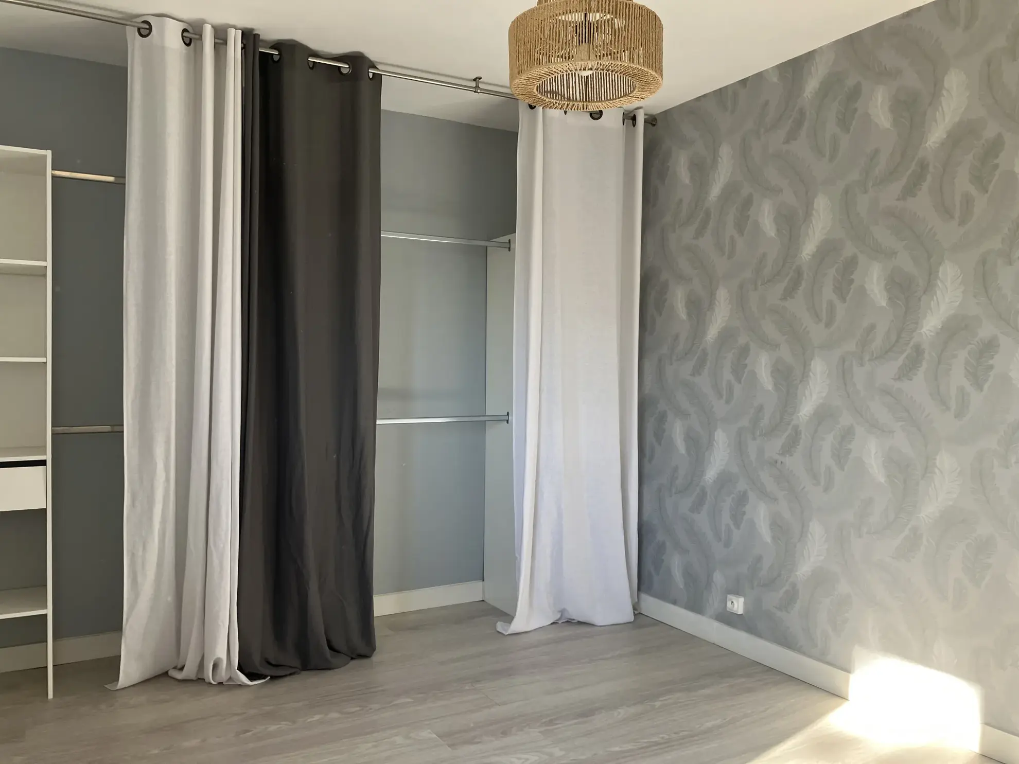 Appartement à Paimboeuf avec balcon, garage et cave - 3 chambres, proche commodités 