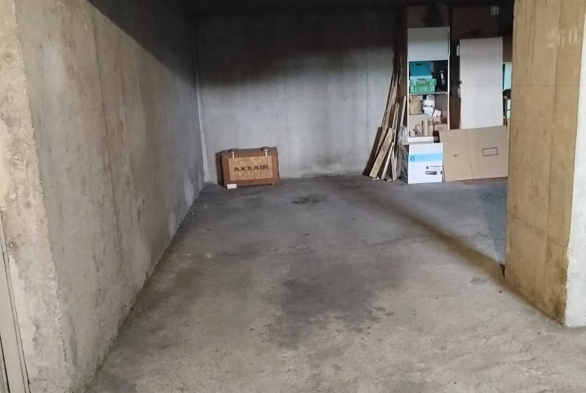 Appartement 2 pièces avec terrasse, garage et cave à Grasse - Vue sur Plascassier 