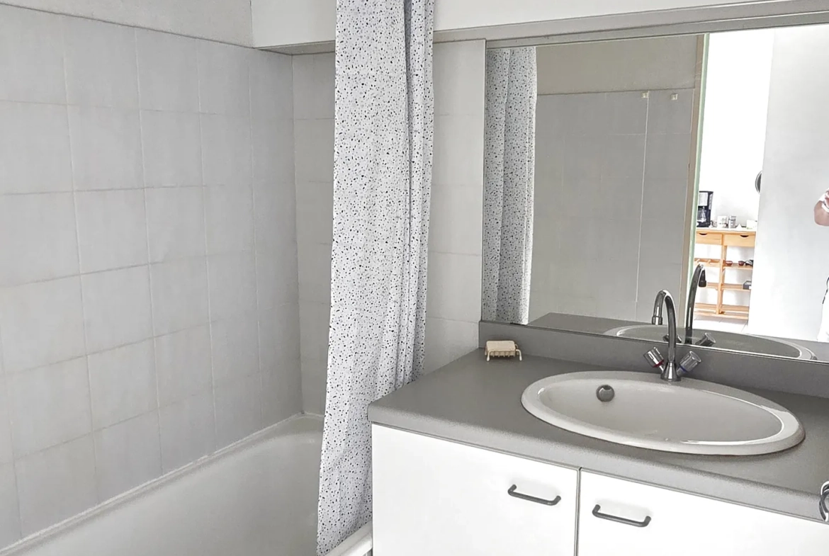 Vente d’un appartement lumineux de 42 m² à Valras Plage avec terrasse proche des plages 
