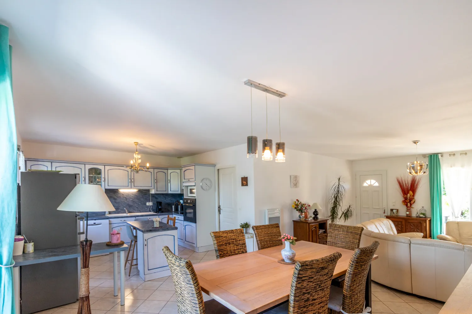 Maison de plain-pied à Chaniers avec jardin, 3 chambres, garage et terrasse 
