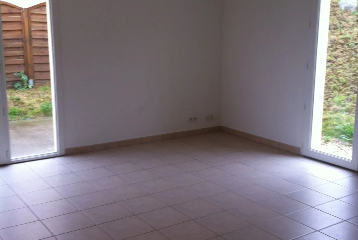 Maison jumelée à Branne de 83 m² avec jardin et 3 chambres 