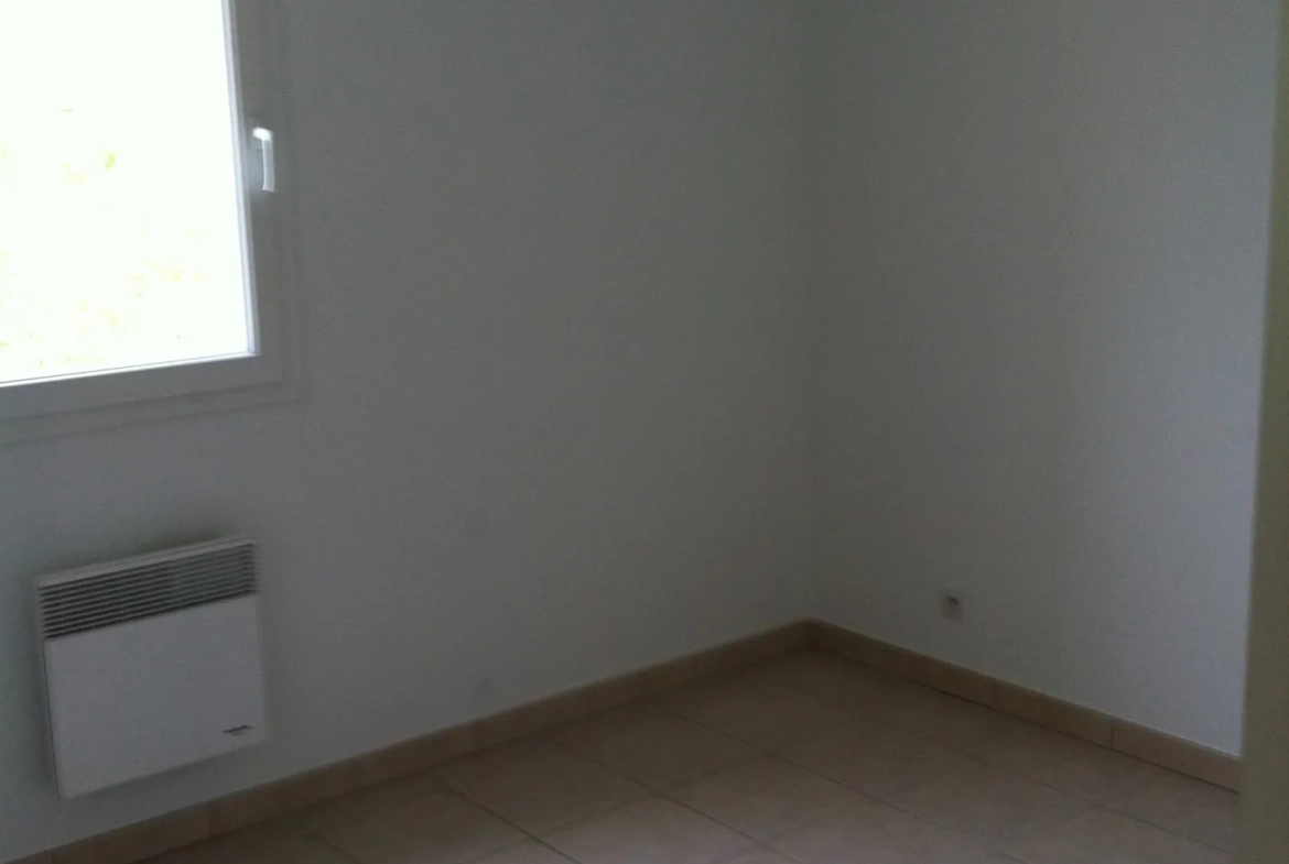 Maison jumelée à Branne de 83 m² avec jardin et 3 chambres 