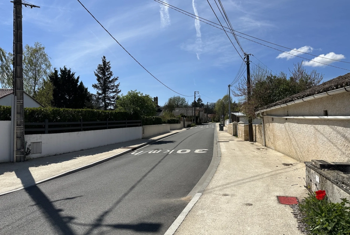 Terrain à bâtir de 1200 m2 avec vue exceptionnelle à Mignaloux-Beauvoir 