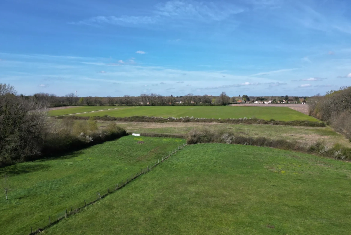 Terrain à bâtir de 1200 m2 avec vue exceptionnelle à Mignaloux-Beauvoir 
