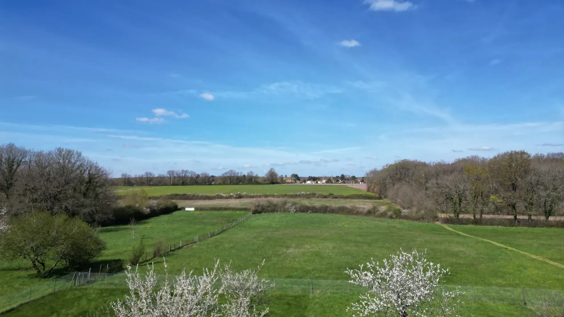 Terrain à bâtir de 1200 m2 avec vue exceptionnelle à Mignaloux-Beauvoir 