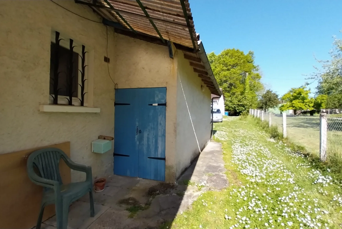 Maison de plain-pied avec 4 chambres, garage et jardin à Ribérac 