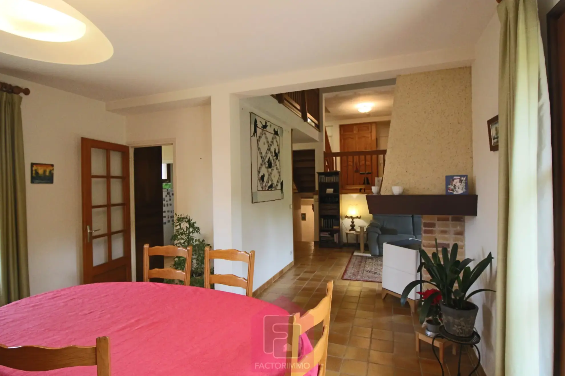 Belle maison d'architecte avec vue imprenable sur Puy l'évêque 