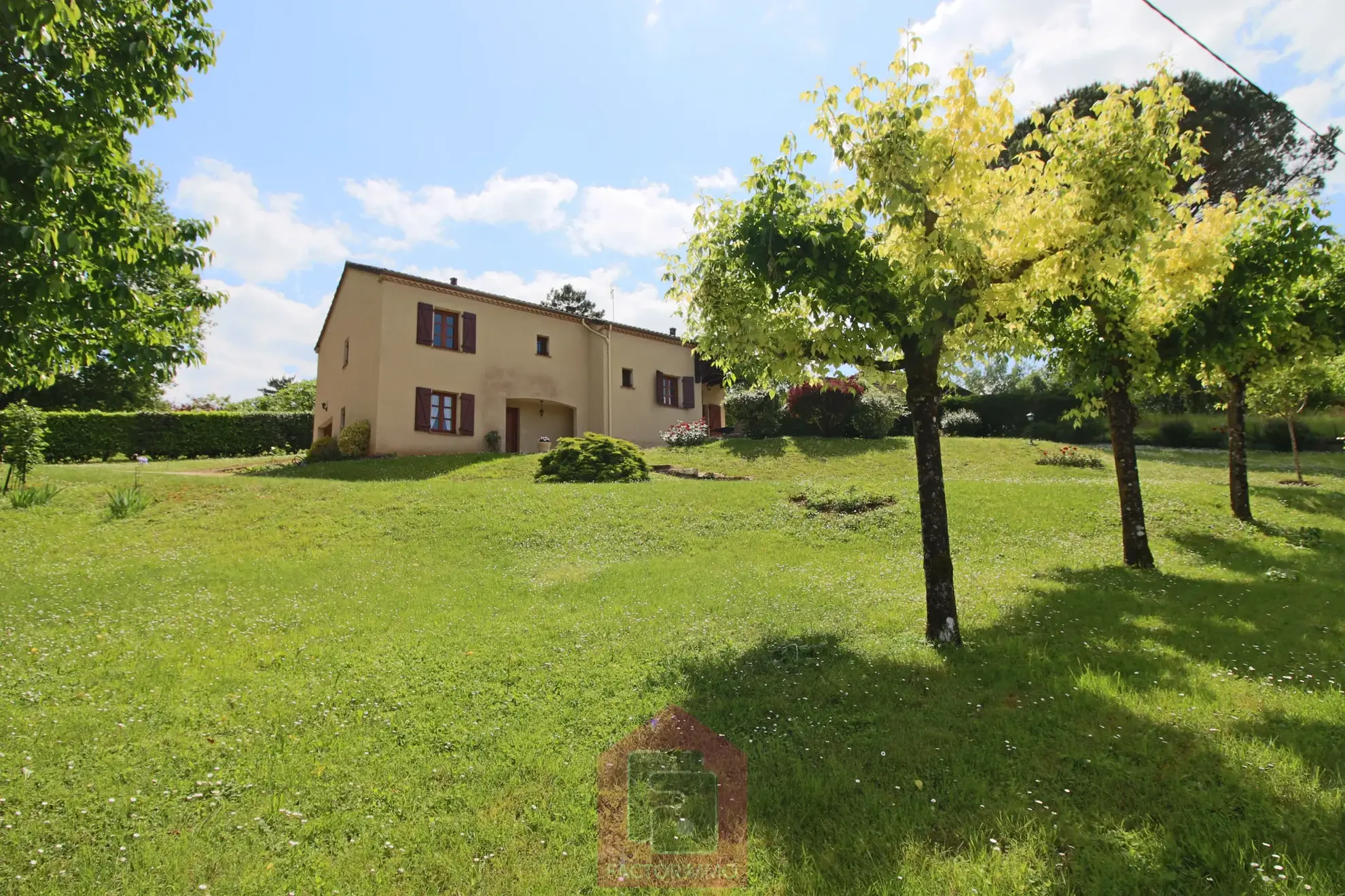 Belle maison d'architecte avec vue imprenable sur Puy l'évêque 