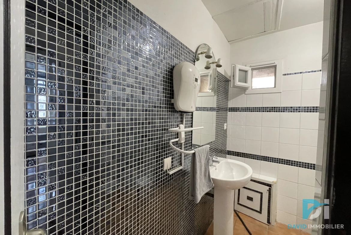 Appartement T3 rénové de 65 m² en rez-de-chaussée à Florensac 
