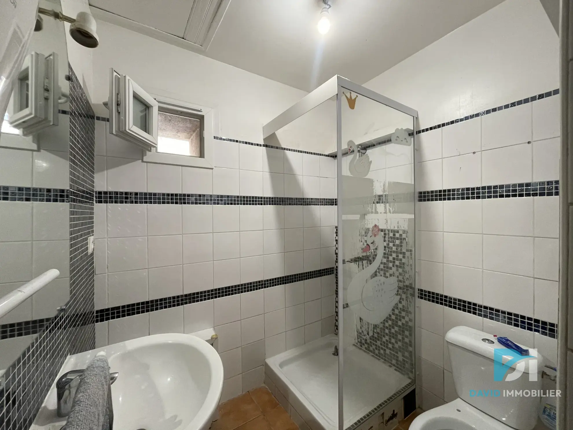 Appartement T3 rénové de 65 m² en rez-de-chaussée à Florensac 