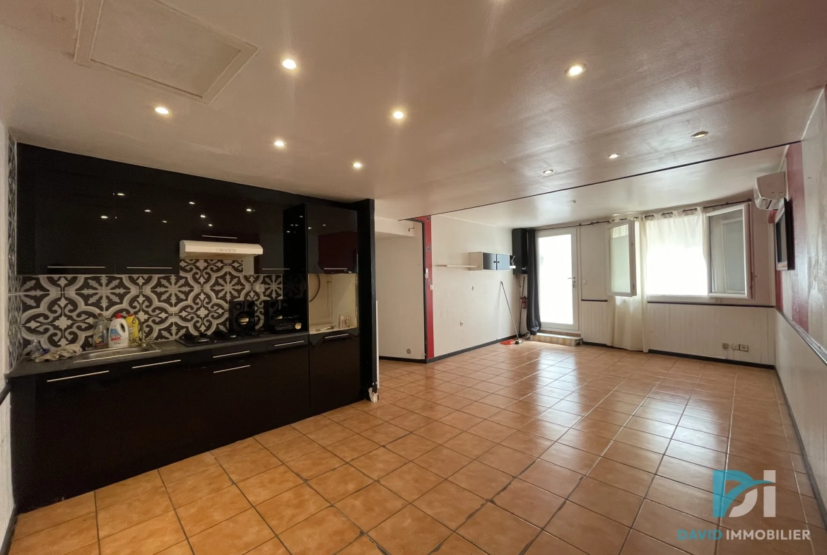 Appartement T3 rénové de 65 m² en rez-de-chaussée à Florensac 