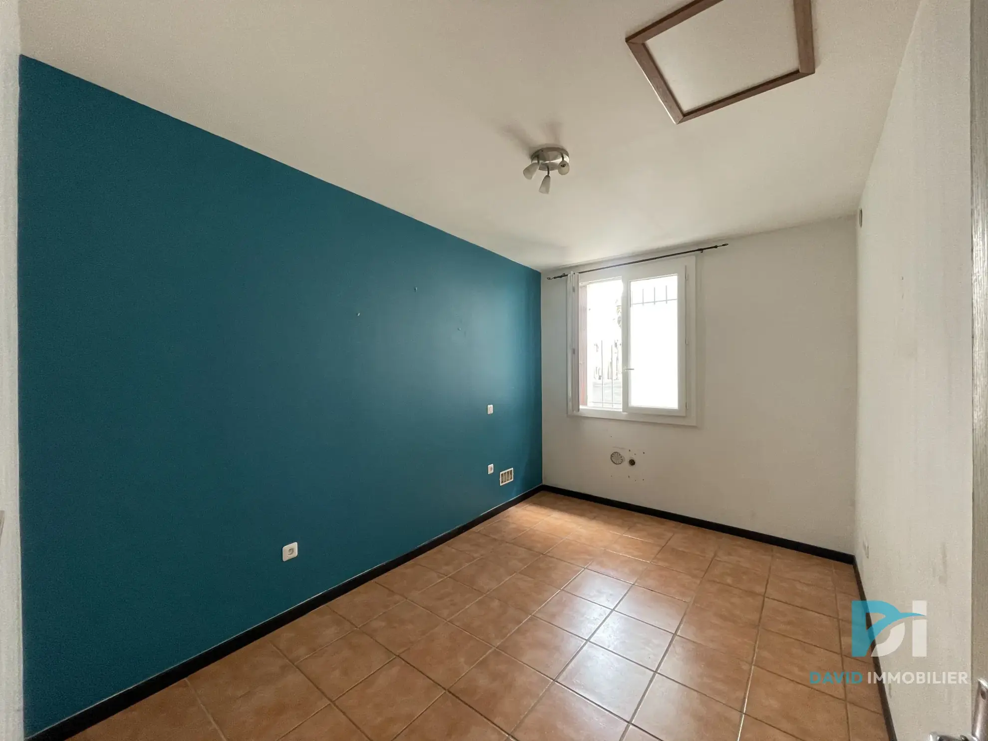 Appartement T3 rénové de 65 m² en rez-de-chaussée à Florensac 