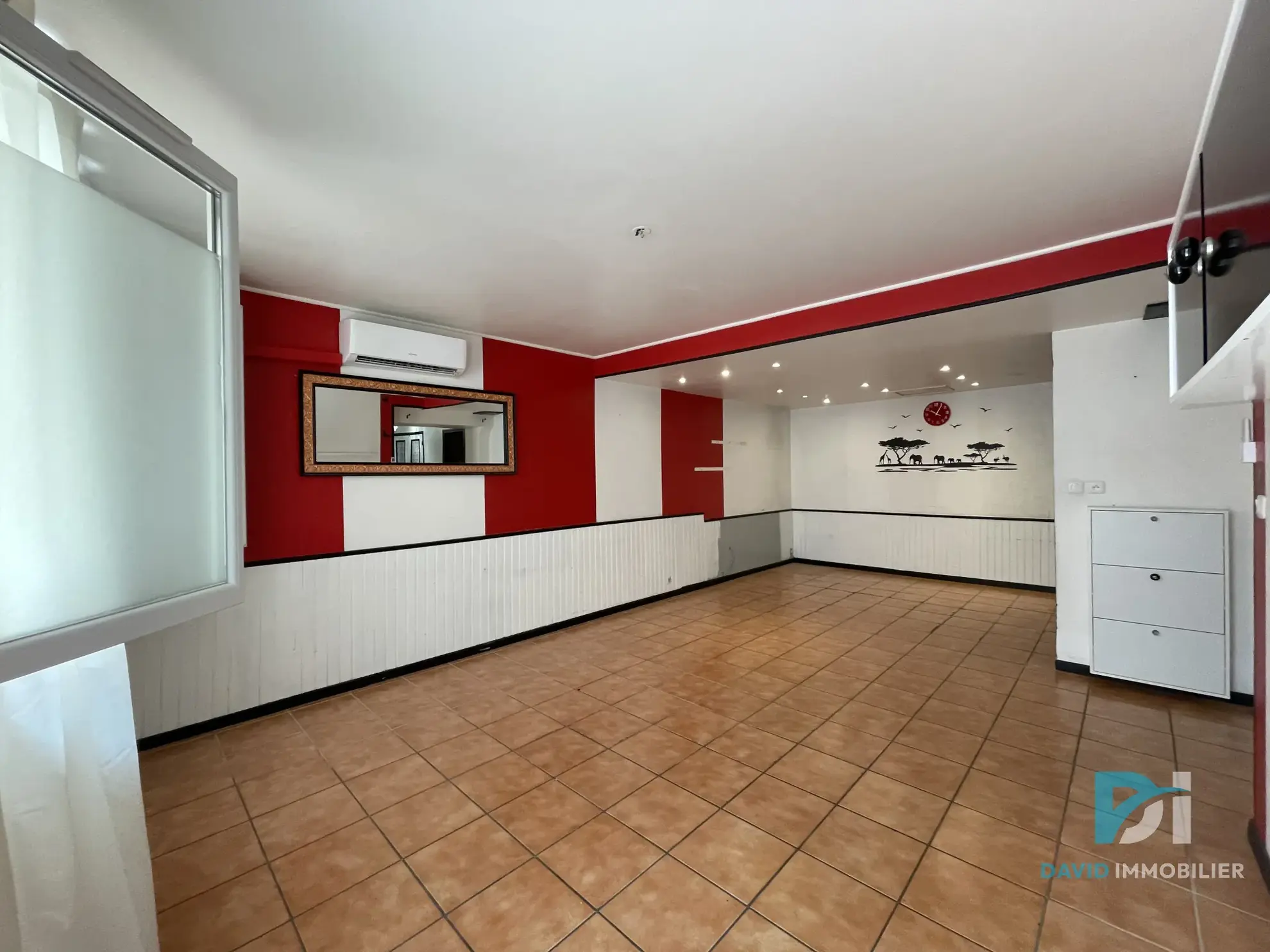 Appartement T3 rénové de 65 m² en rez-de-chaussée à Florensac 