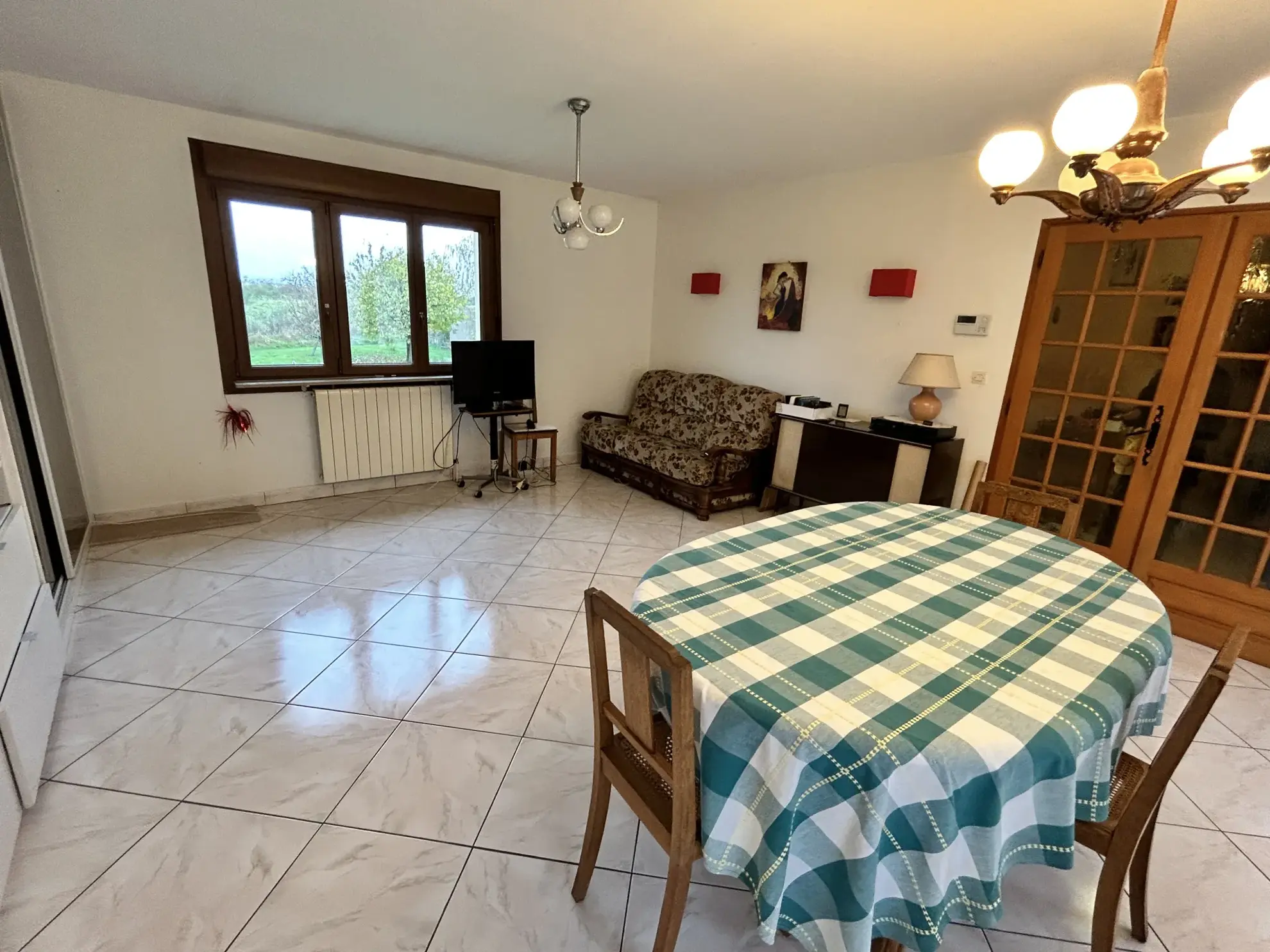 Maison lumineuse à vendre à Augny avec grand terrain et garage, proximité Metz 