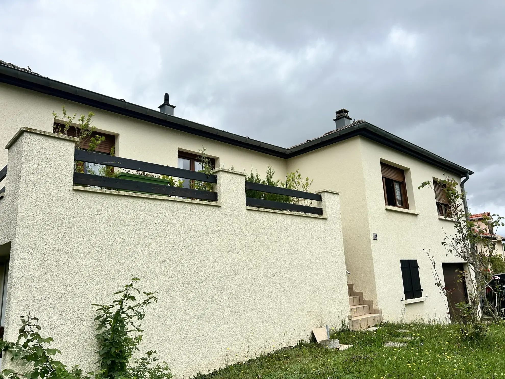 Maison lumineuse à vendre à Augny avec grand terrain et garage, proximité Metz 