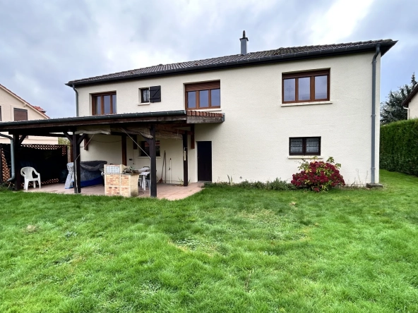 Maison lumineuse à vendre à Augny avec grand terrain et garage, proximité Metz
