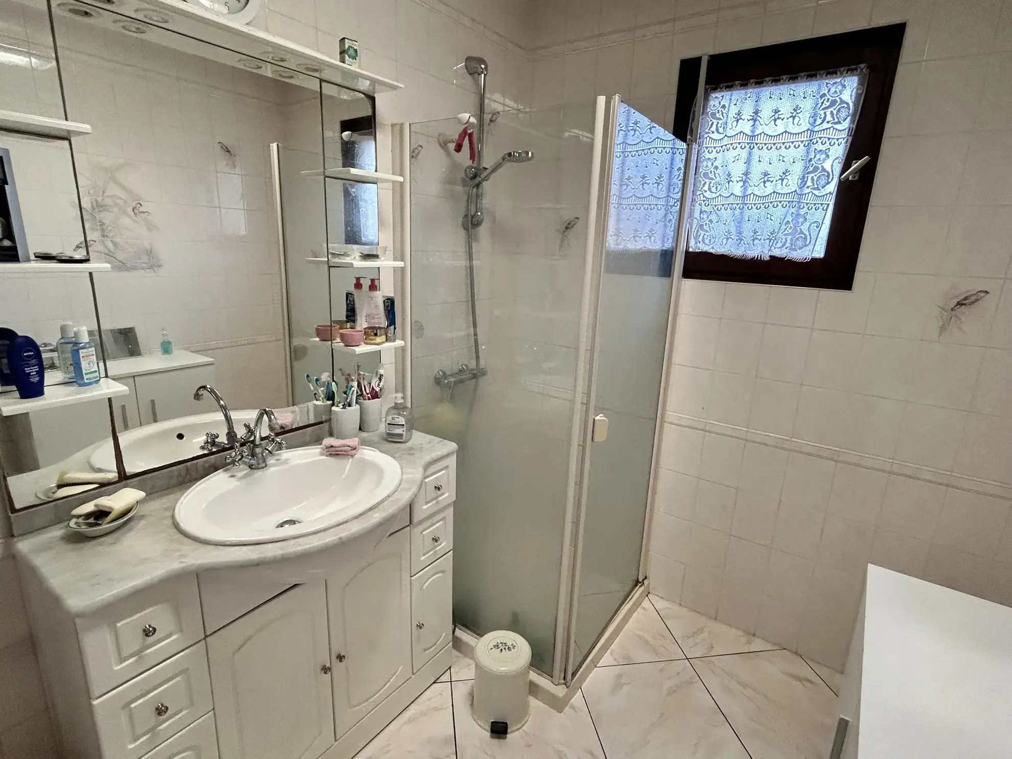 Maison lumineuse à vendre à Augny avec grand terrain et garage, proximité Metz 