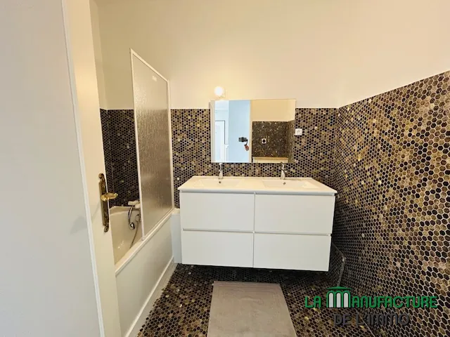 Appartement T3/T4 rénové avec balcon et cave à Saint-Étienne, secteur Carnot 