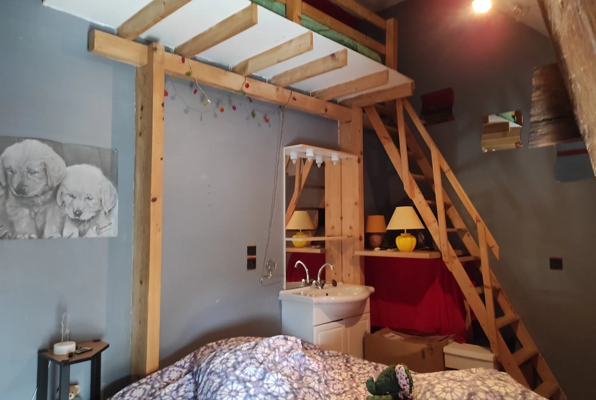 Maison familiale de 135 m² avec grange à Heloup, Normandie 