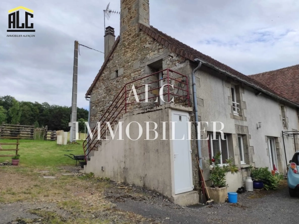 Maison familiale de 135 m² avec grange à Heloup, Normandie