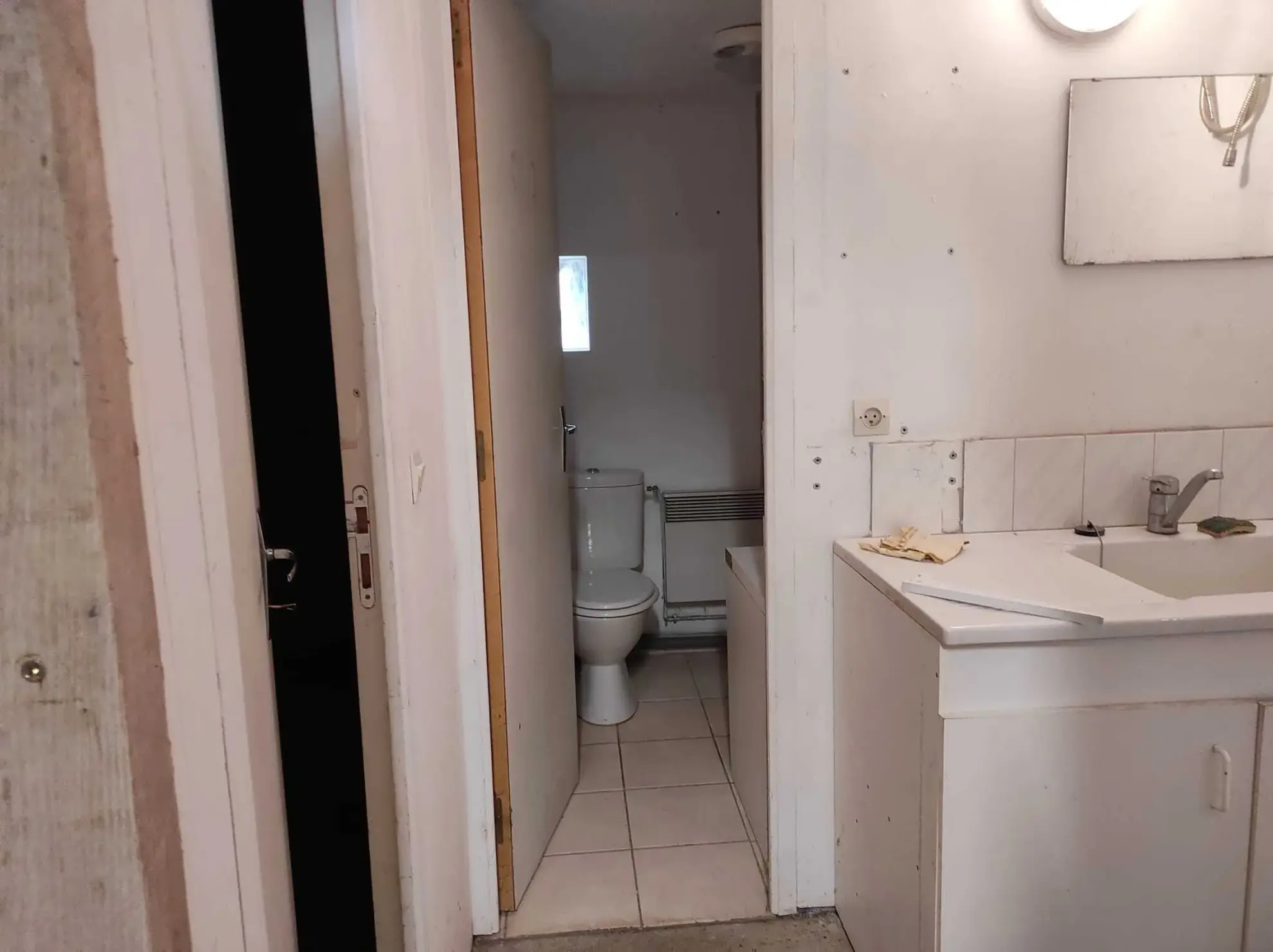 Maison familiale de 135 m² avec grange à Heloup, Normandie 