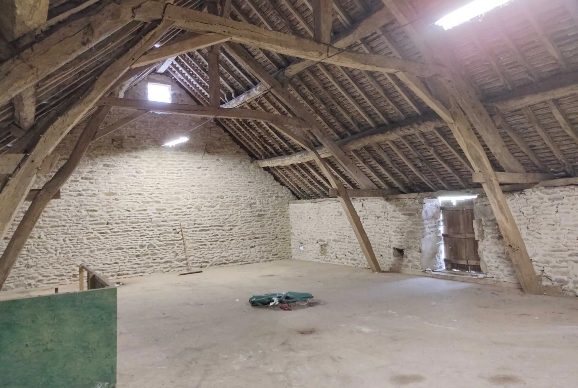 Maison familiale de 135 m² avec grange à Heloup, Normandie 