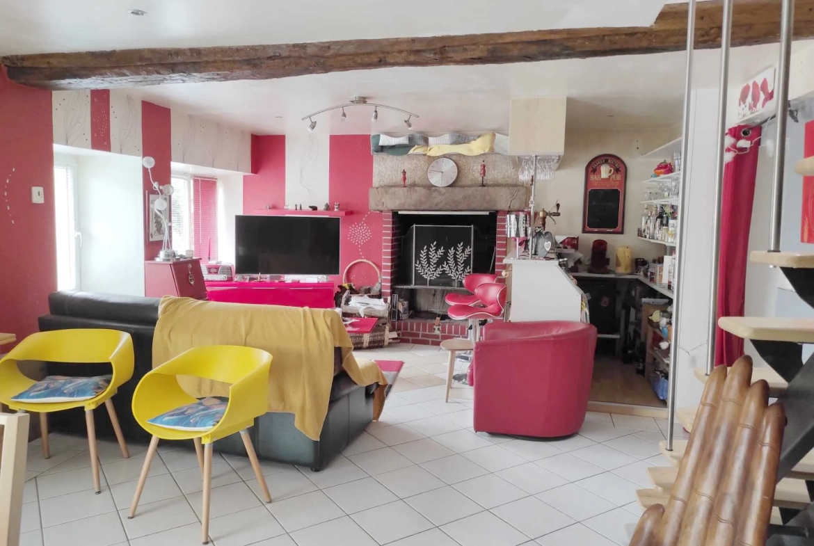 Maison familiale de 135 m² avec grange à Heloup, Normandie 