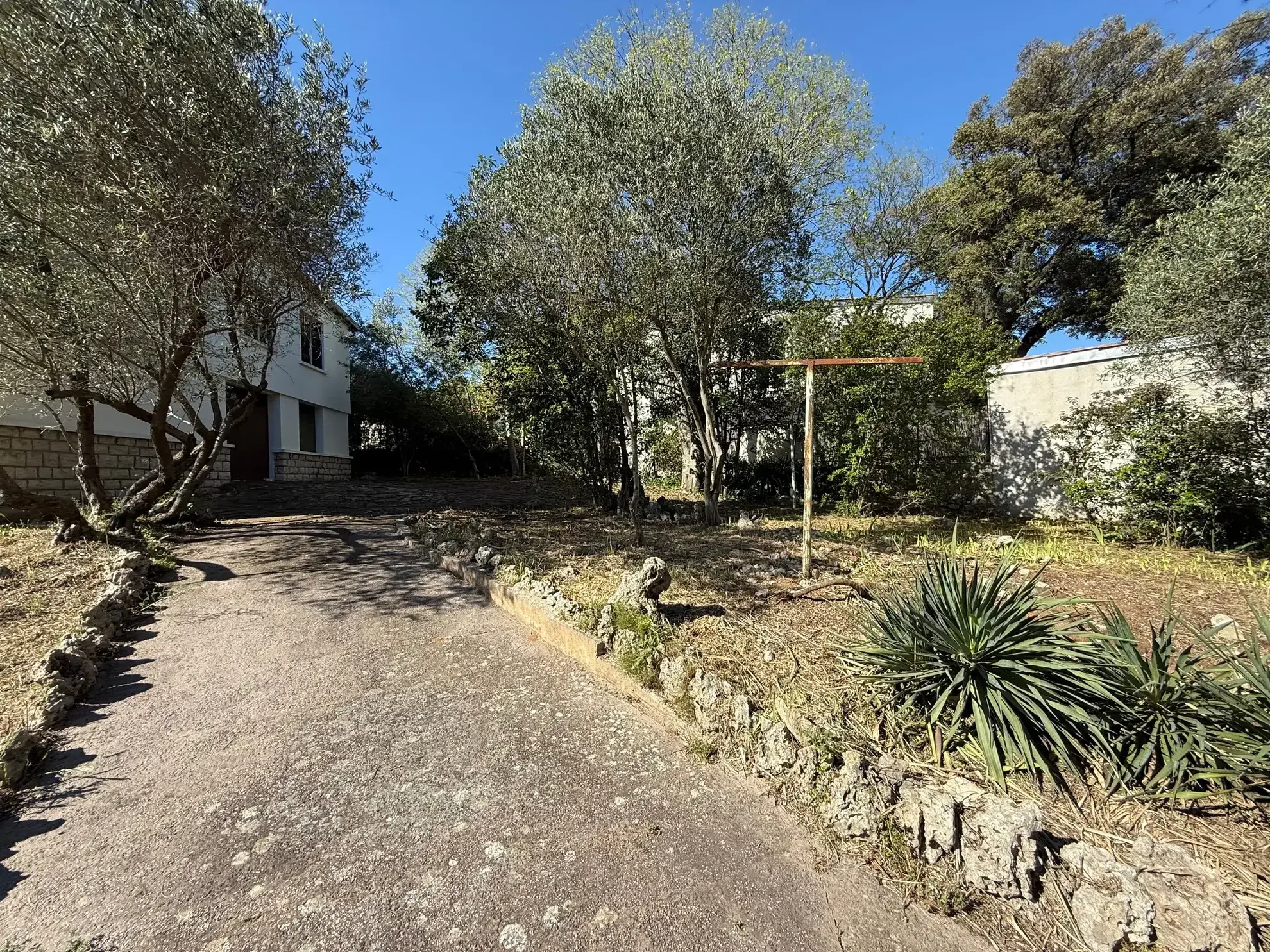 Terrain constructible viabilisé de 391 m² à Montpellier dans un quartier recherché 