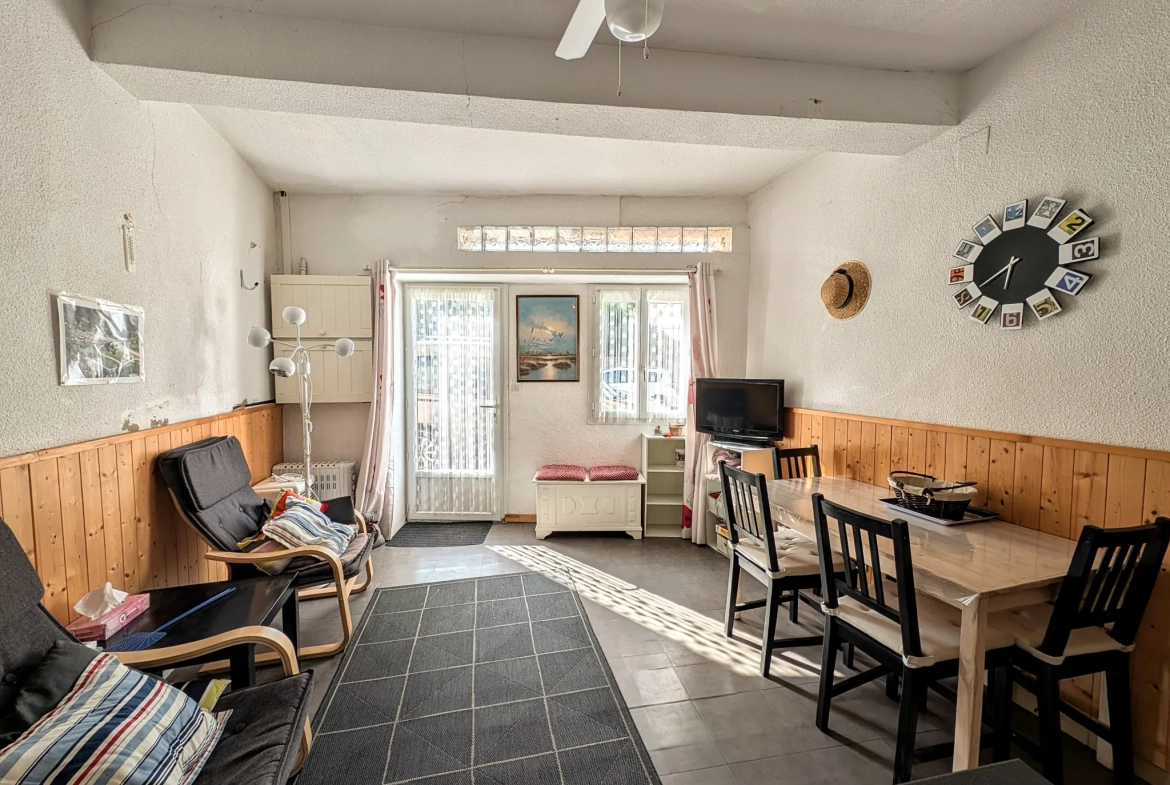 Charmante maison de village rénovée à Ornaisons, proche Narbonne 