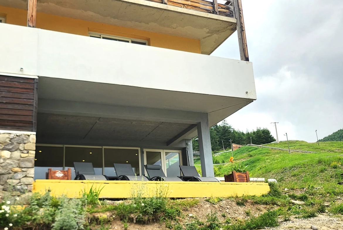 Appartement T2 de 34m² à La Foux d'Allos avec vue montagne et terrasse 