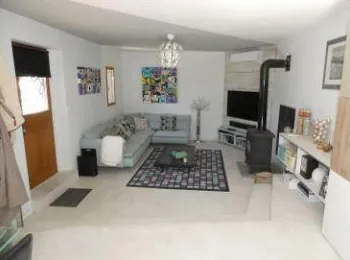 Maison T3 de 95 m² à Escales en vente aux enchères à 65 000 € 