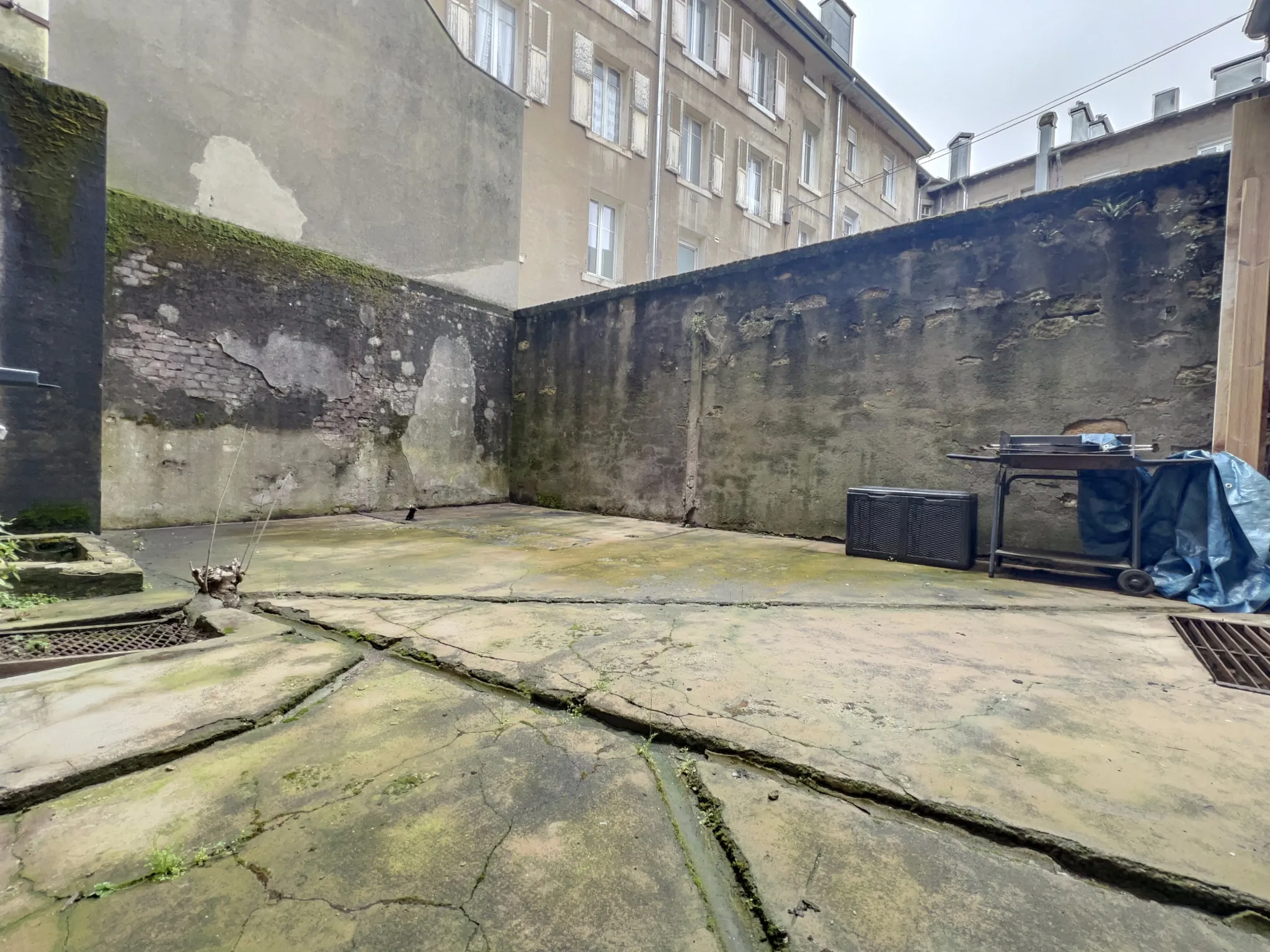 Appartement rénové à Longwy proche gare avec parking et options d'extension 