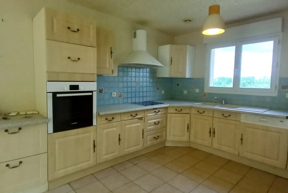 Charmante maison de 98 m² avec vue sur coteaux à Aux-Aussat 