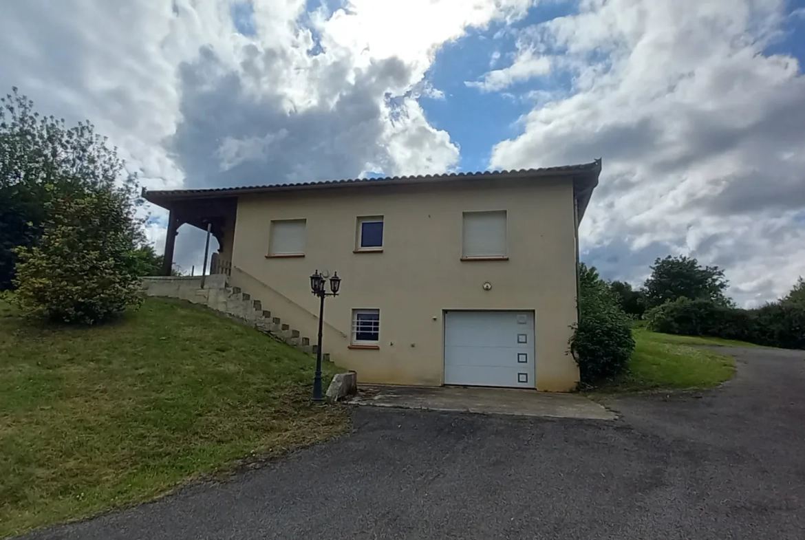 Charmante maison de 98 m² avec vue sur coteaux à Aux-Aussat 