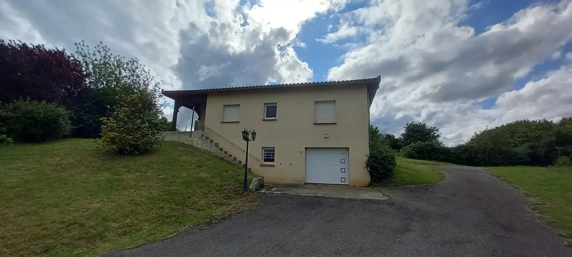 Charmante maison de 98 m² avec vue sur coteaux à Aux-Aussat 
