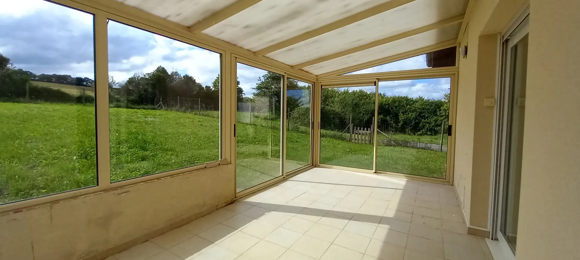 Charmante maison de 98 m² avec vue sur coteaux à Aux-Aussat 