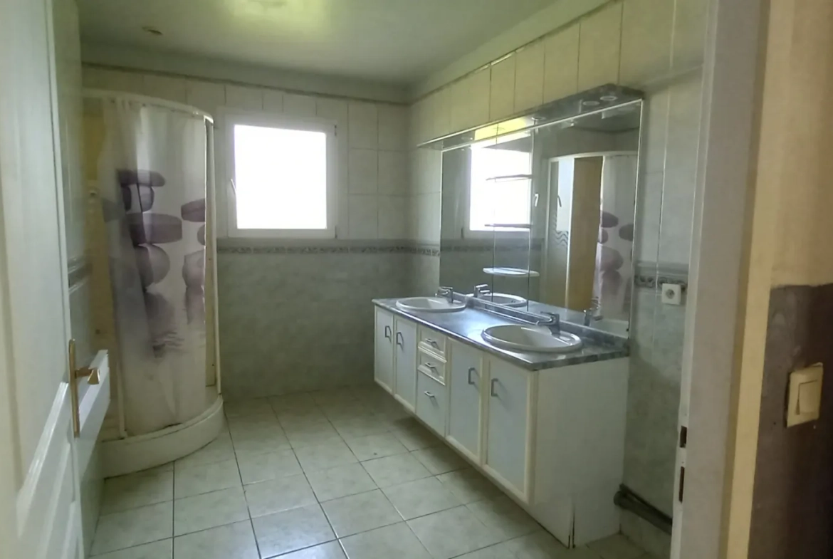 Charmante maison de 98 m² avec vue sur coteaux à Aux-Aussat 