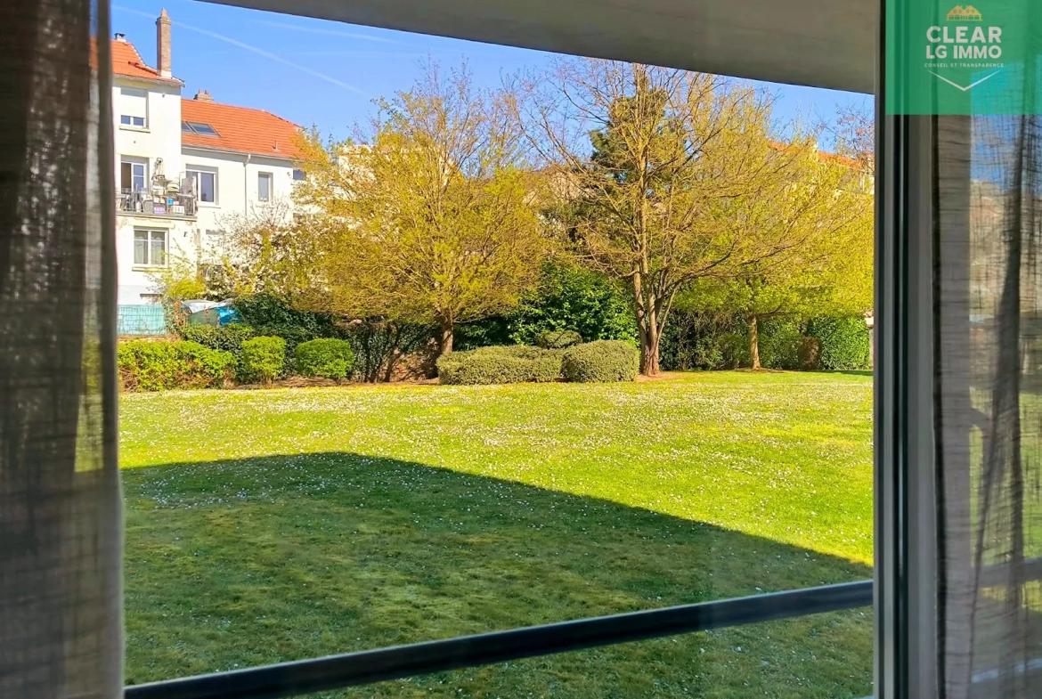 Appartement T2 de 48 m² à Metz Sablon avec parking, calme et vue verdoyante 