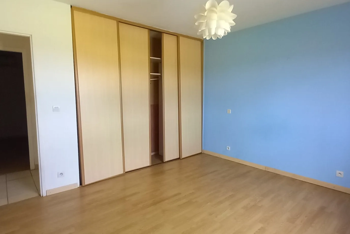 Charmante maison de 98 m² avec vue sur coteaux à Aux-Aussat 