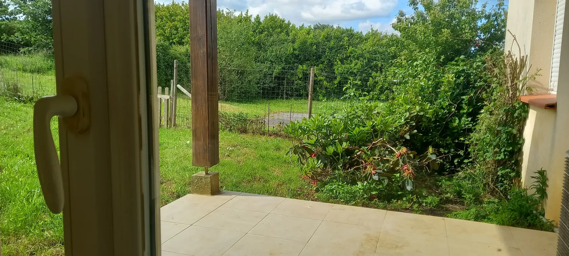 Charmante maison de 98 m² avec vue sur coteaux à Aux-Aussat 