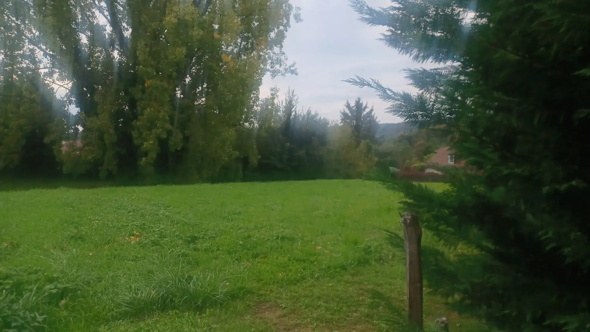 Terrain constructible de 2490 m² à Sarlat, vue campagne et possibilité de bâtir 