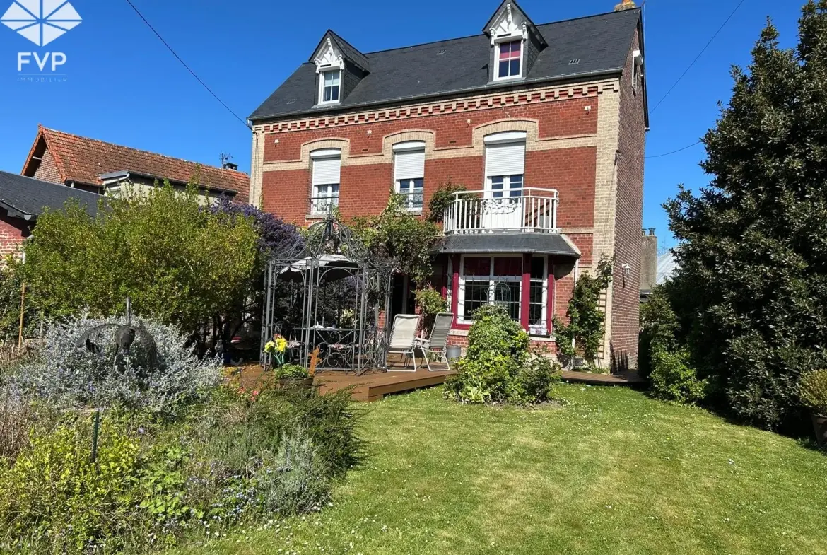 Maison de caractère de 150 m² avec jardin et garage à Dieppe 
